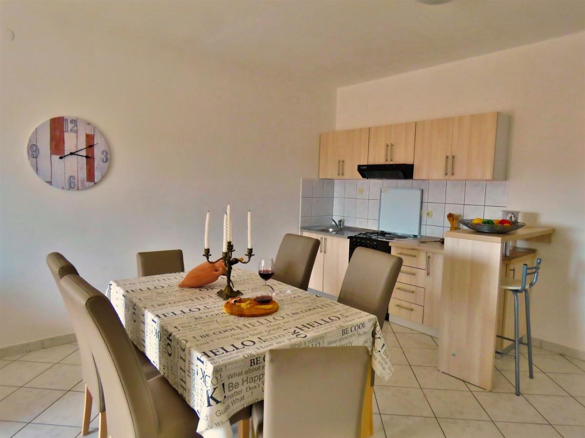Apartments Zvone Omiš Eksteriør bilde